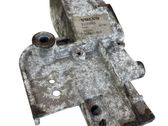 Engine mounting bracket