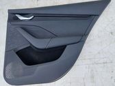 Moldura del tarjetero de la puerta trasera