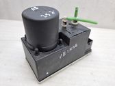 Central locking vacuum pump