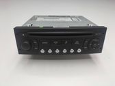Radio / CD/DVD atskaņotājs / navigācija