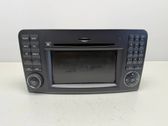 Radio / CD-Player / DVD-Player / Navigation