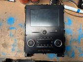 Radio/CD/DVD/GPS head unit