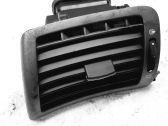 Quarter panel pressure vent