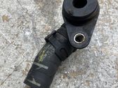 Tuyau de liquide de refroidissement moteur