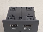 Enchufe conector entrada auxiliar