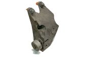 Engine mounting bracket