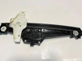 Regulador de puerta trasera con motor