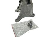 Engine mounting bracket