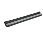 Side skirt front trim