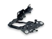 Engine bonnet/hood hinges