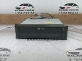 Radio / CD-Player / DVD-Player / Navigation