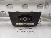 Radio / CD-Player / DVD-Player / Navigation