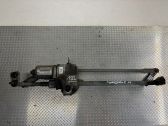 Tringlerie et moteur d'essuie-glace avant