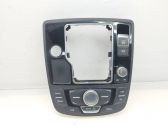 Head unit multimedia control