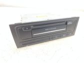 Radio / CD-Player / DVD-Player / Navigation