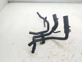 Tuyau de liquide de refroidissement moteur