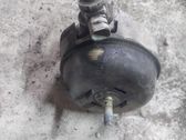 Engine mount bracket