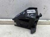 Front bumper mounting bracket