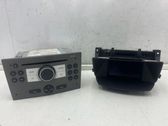 Radio / CD-Player / DVD-Player / Navigation