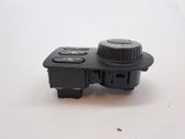 Steering wheel buttons/switches