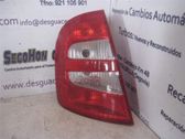 Lámpara de faros/luces traseros