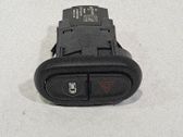 Botón interruptor de luz de peligro