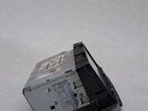 Radio / CD-Player / DVD-Player / Navigation