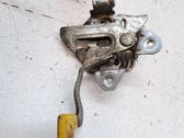 Cerradura de capó