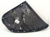 Moldura del tarjetero de la puerta trasera