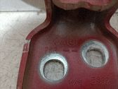 Bisagra inferior puerta delantera