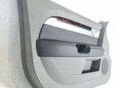 Revestimiento de puerta delantera
