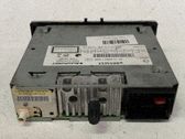 Radio / CD-Player / DVD-Player / Navigation