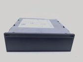 Radio / CD-Player / DVD-Player / Navigation