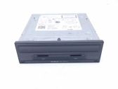 Radio / CD-Player / DVD-Player / Navigation