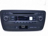 Радио/ проигрыватель CD/DVD / навигация