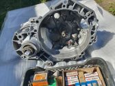 Manual 5 speed gearbox