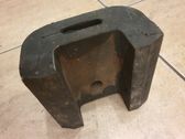 Engine mount bracket