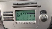 Radio/CD/DVD/GPS-pääyksikkö