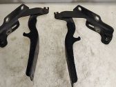 Engine bonnet/hood hinges