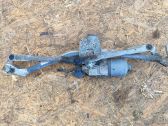 Front wiper linkage and motor