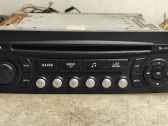 Radio/CD/DVD/GPS-pääyksikkö