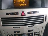 Radio/CD/DVD/GPS head unit