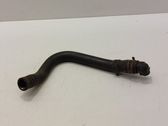 Tuyau de liquide de refroidissement moteur