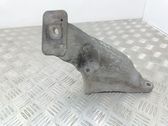 Engine mounting bracket