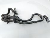 Tuyau de liquide de refroidissement moteur