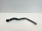 Tuyau de liquide de refroidissement moteur