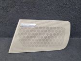 Moldura del altavoz de la puerta delantera