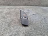 Botón interruptor de bloqueo de puertas