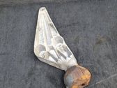Engine mounting bracket