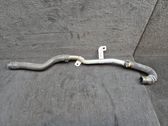Tuyau de liquide de refroidissement moteur